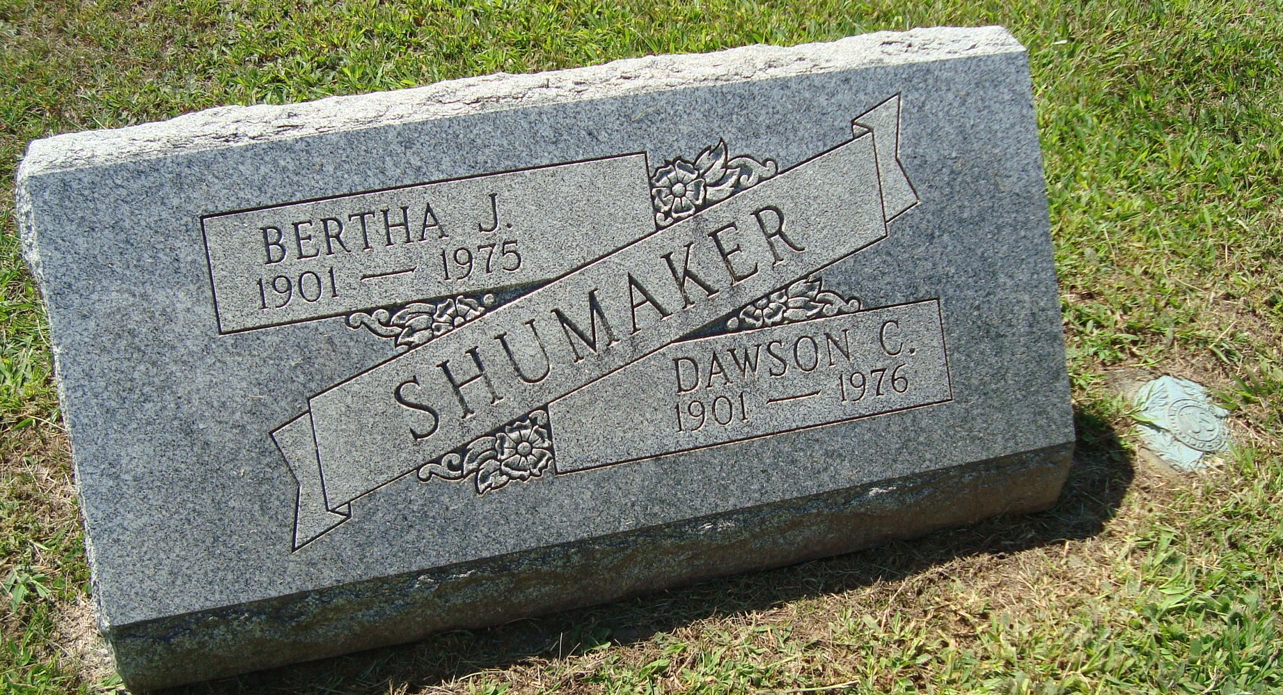  Dawson C. SHUMAKER